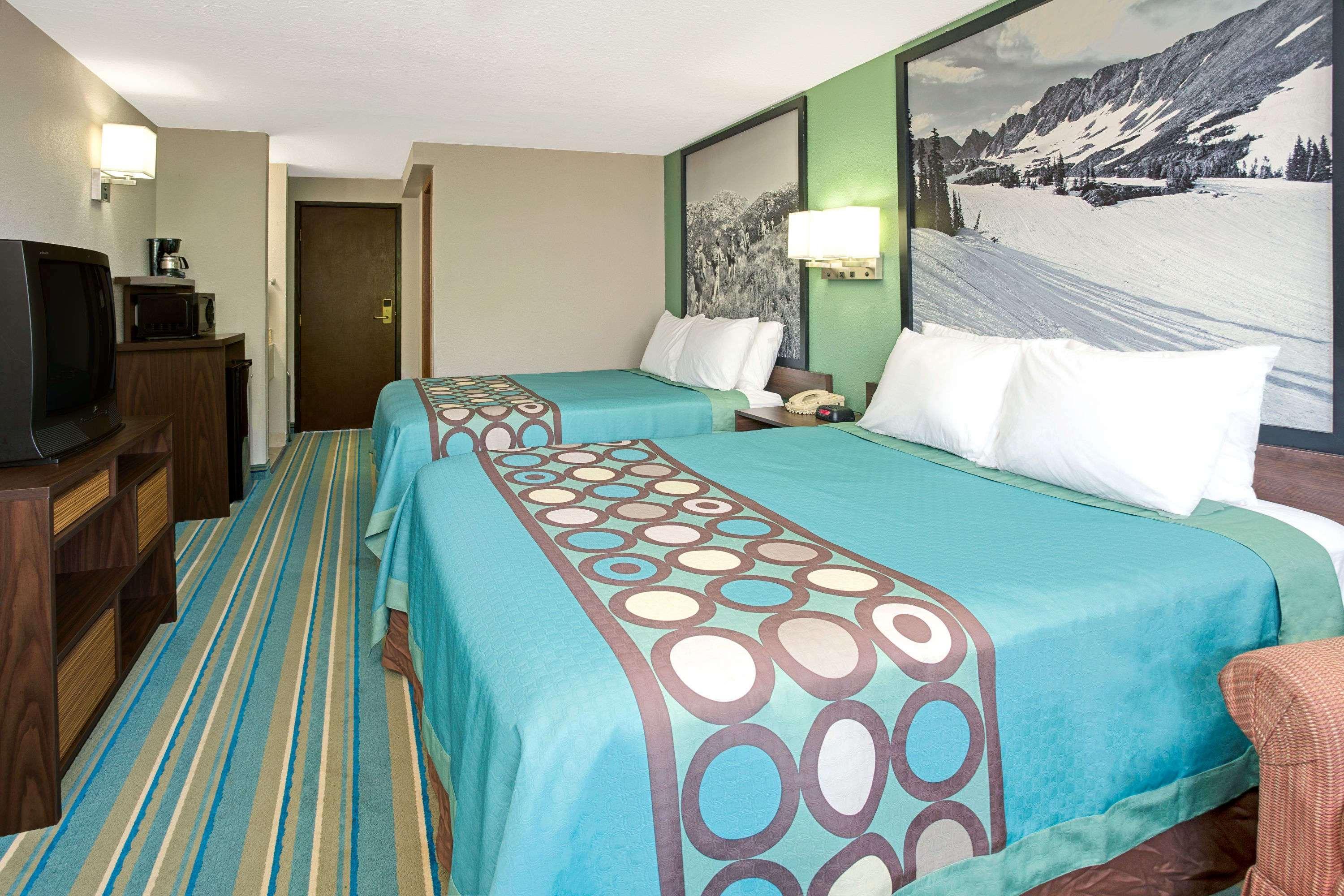 Super 8 By Wyndham Denver Stapleton Ngoại thất bức ảnh